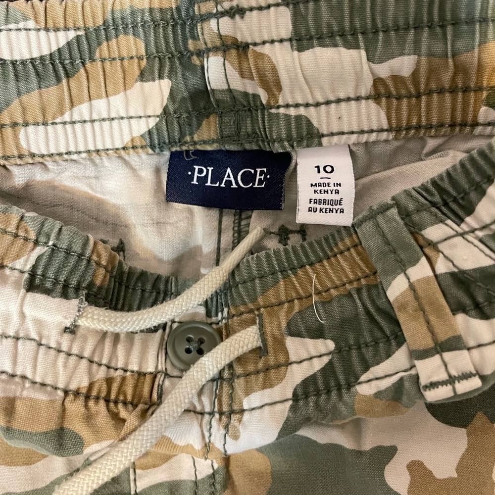 The Children’s Place Boys Camouflage Cargo Shorts Set - Picture 4 of 5